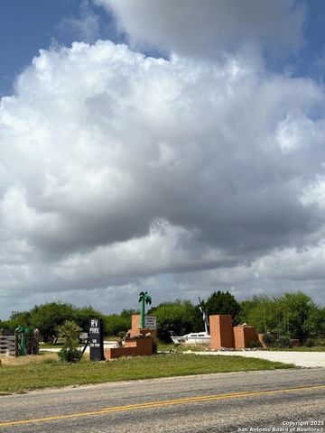 10965 Fm 470, Tarpley, TX 78883