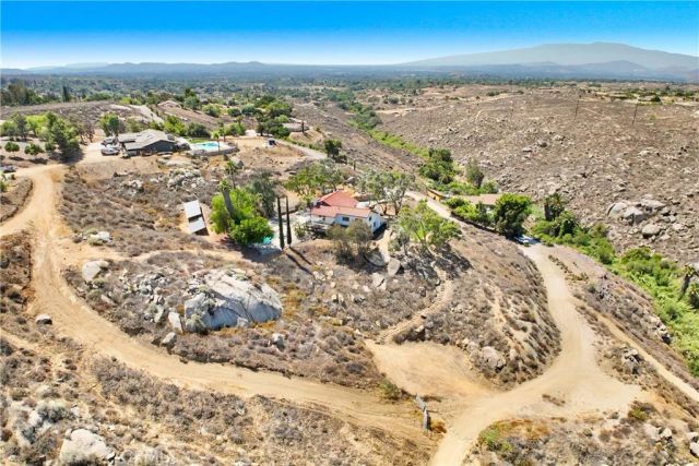 17295 Ridge Canyon Drive, Riverside, CA 92506