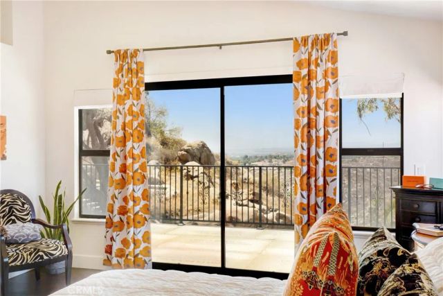 17295 Ridge Canyon Drive, Riverside, CA 92506