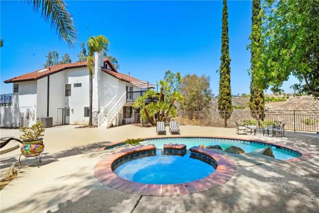 17295 Ridge Canyon Drive, Riverside, CA 92506