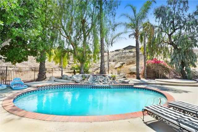 17295 Ridge Canyon Drive, Riverside, CA 92506