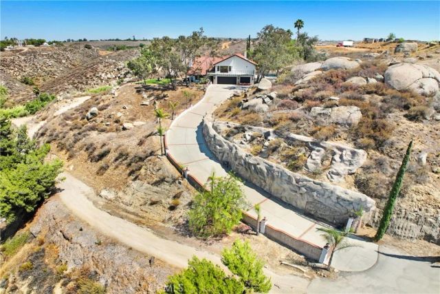 17295 Ridge Canyon Drive, Riverside, CA 92506