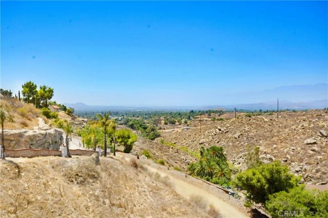 17295 Ridge Canyon Drive, Riverside, CA 92506