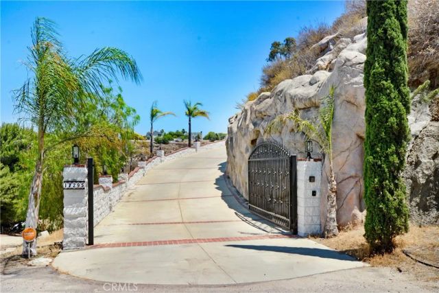 17295 Ridge Canyon Drive, Riverside, CA 92506
