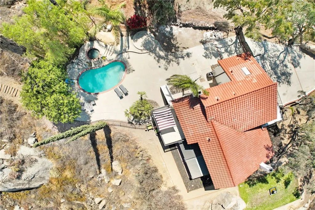 17295 Ridge Canyon Drive, Riverside, CA 92506