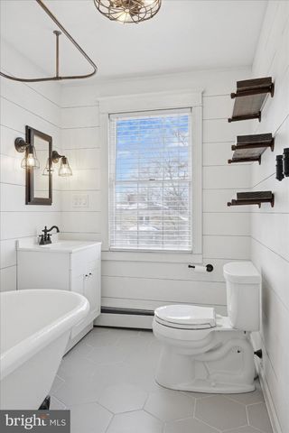 450 CHILDS AVE, Drexel Hill, PA 19026