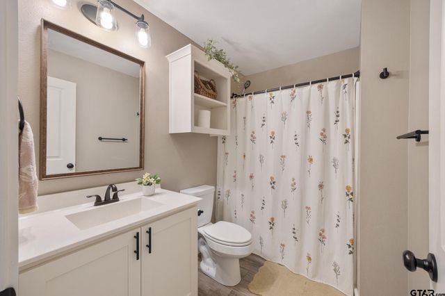 16030 Crossing Circle, Lindale, TX 75771