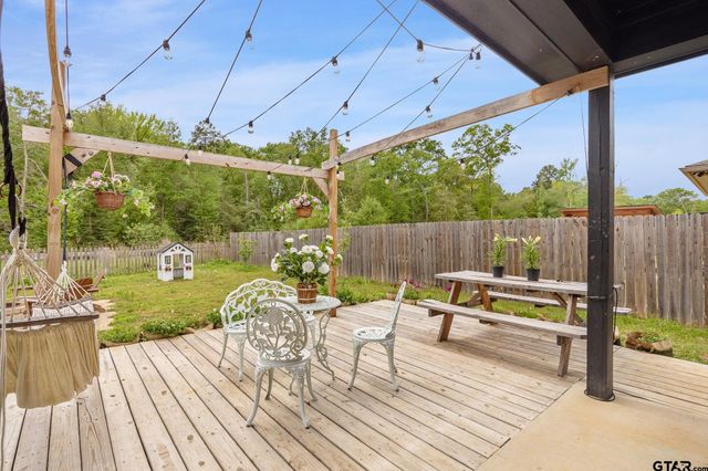 16030 Crossing Circle, Lindale, TX 75771