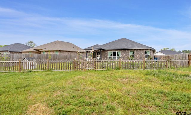 16030 Crossing Circle, Lindale, TX 75771