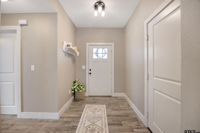 16030 Crossing Circle, Lindale, TX 75771