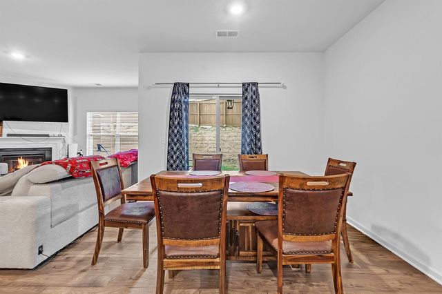 475 LILLY DR, Oakland, TN 38060