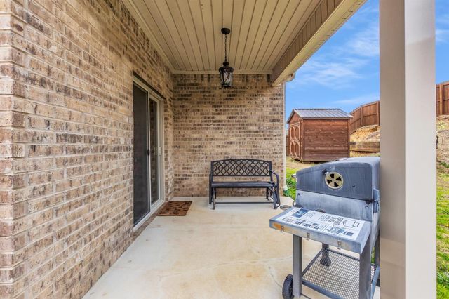 475 LILLY DR, Oakland, TN 38060