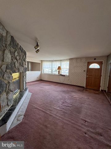 9821 VERREE RD, Philadelphia, PA 19115