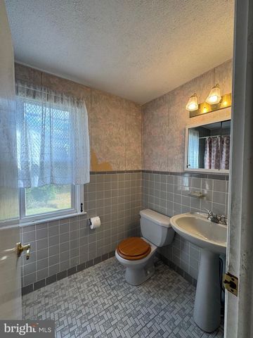 9821 VERREE RD, Philadelphia, PA 19115