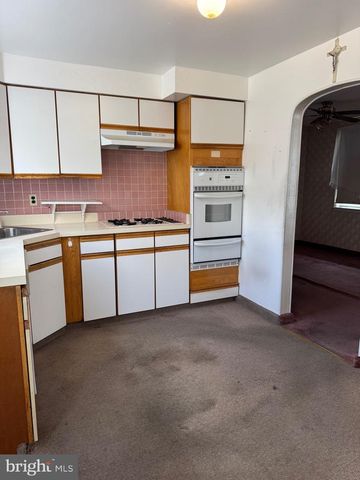 9821 VERREE RD, Philadelphia, PA 19115