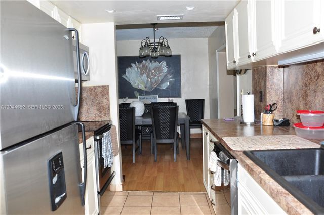 5630 SW 55th Avenue, Davie, FL 33314