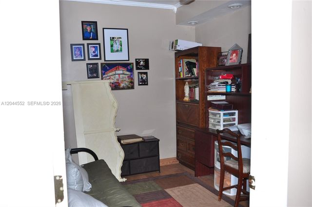 5630 SW 55th Avenue, Davie, FL 33314