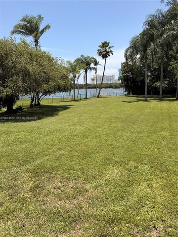 5630 SW 55th Avenue, Davie, FL 33314