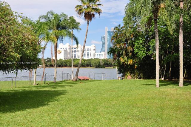 5630 SW 55th Avenue, Davie, FL 33314