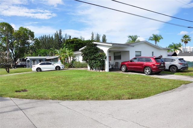 5630 SW 55th Avenue, Davie, FL 33314