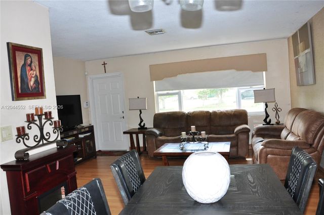 5630 SW 55th Avenue, Davie, FL 33314