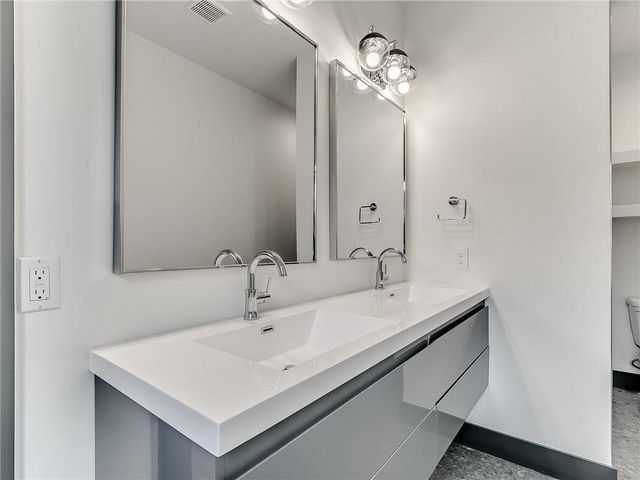 911 NW 13 Street A, Oklahoma City, OK 73049
