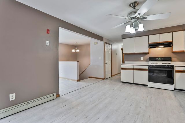 16 Evergreen Drive, Hudson, NH 03051