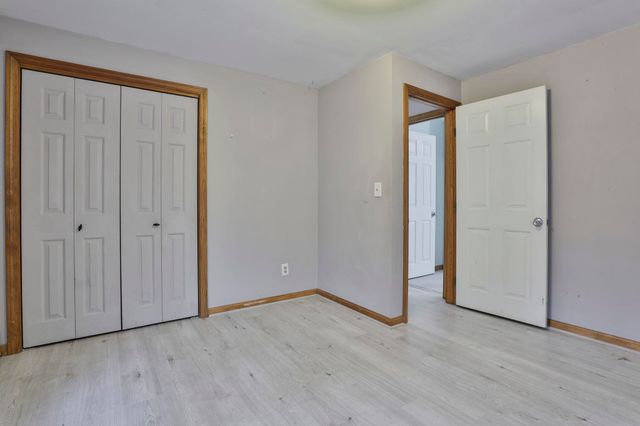 16 Evergreen Drive, Hudson, NH 03051