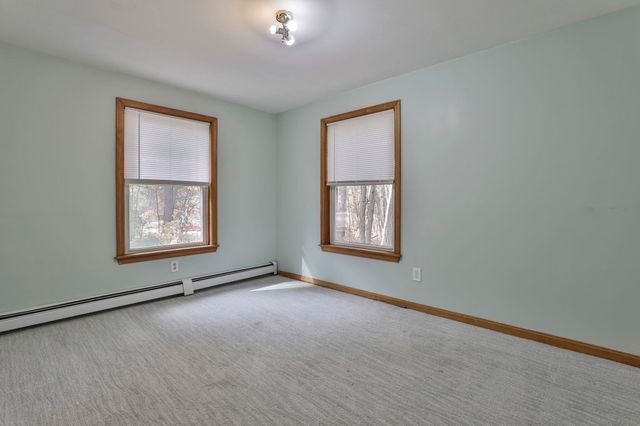 16 Evergreen Drive, Hudson, NH 03051