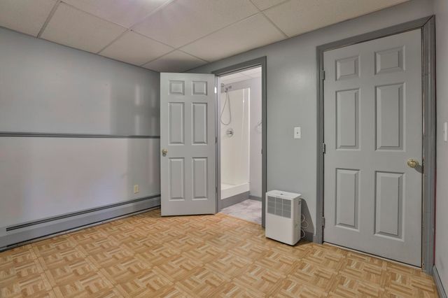 16 Evergreen Drive, Hudson, NH 03051