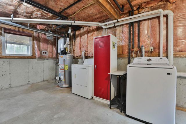 16 Evergreen Drive, Hudson, NH 03051