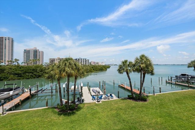 118 MARINA DEL REY COURT, Clearwater Beach, FL 33767