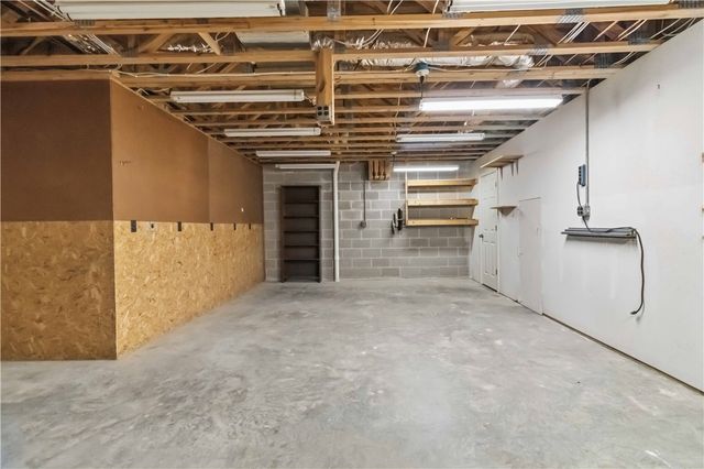 27 Cambria Drive, Bella Vista, AR 72715