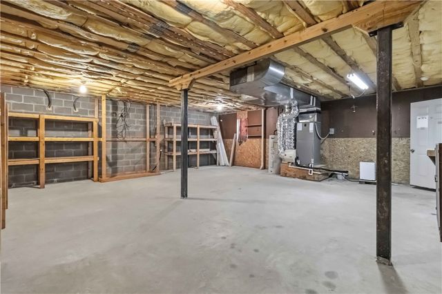 27 Cambria Drive, Bella Vista, AR 72715