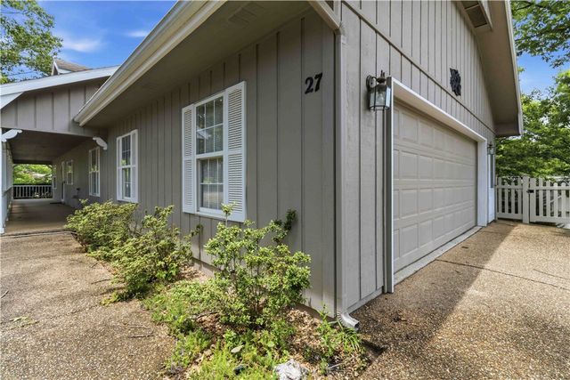 27 Cambria Drive, Bella Vista, AR 72715