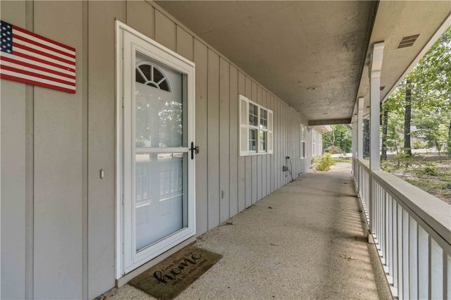 27 Cambria Drive, Bella Vista, AR 72715