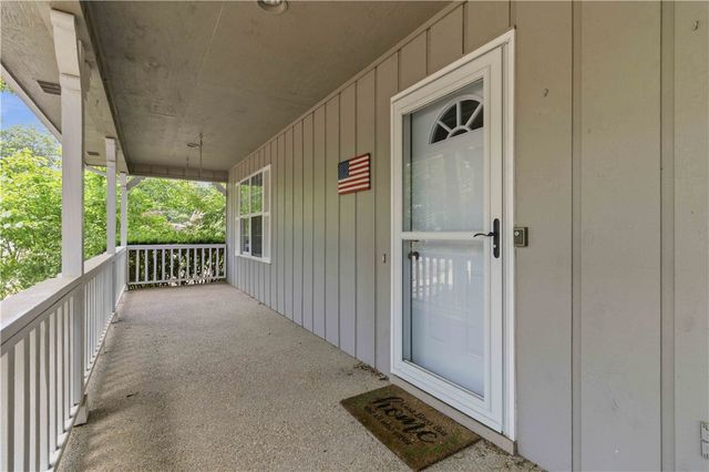 27 Cambria Drive, Bella Vista, AR 72715