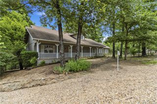 27 Cambria Drive, Bella Vista, AR 72715