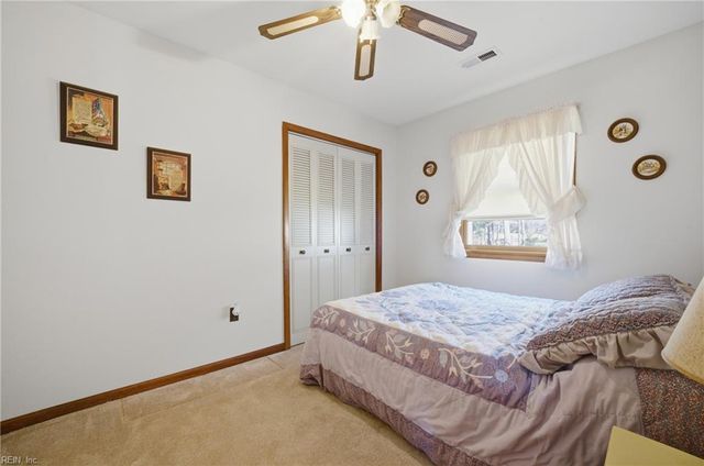 621 Shore DR, Hartfield, VA 23071