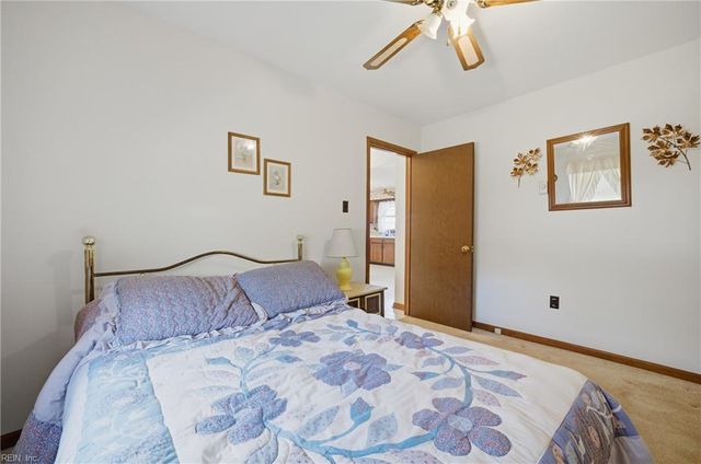 621 Shore DR, Hartfield, VA 23071