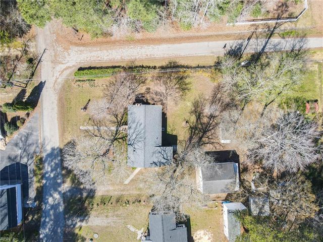 621 Shore DR, Hartfield, VA 23071