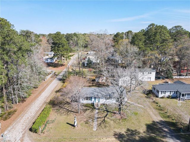 621 Shore DR, Hartfield, VA 23071