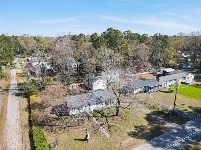 621 Shore DR, Hartfield, VA 23071