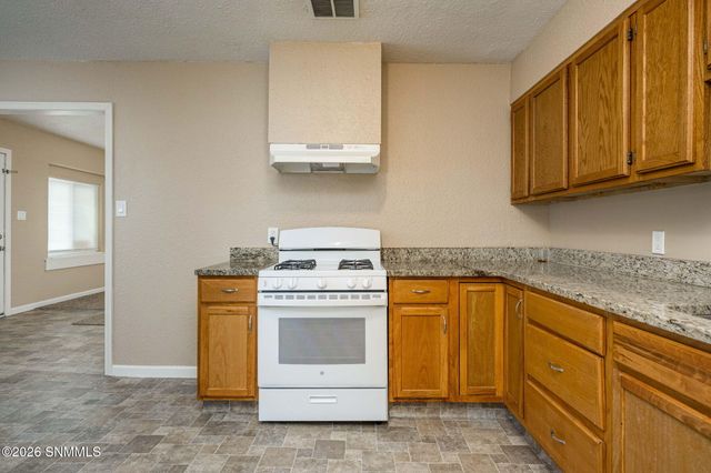 1250 W Ethel Avenue, Las Cruces, NM 88005