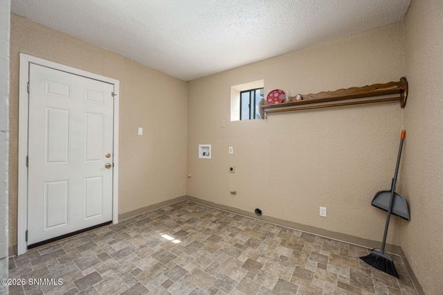 1250 W Ethel Avenue, Las Cruces, NM 88005