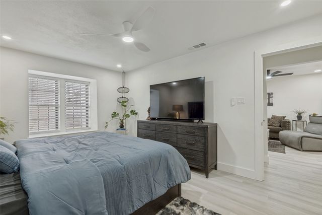 10635 Stone Canyon Road 19, Dallas, TX 75230