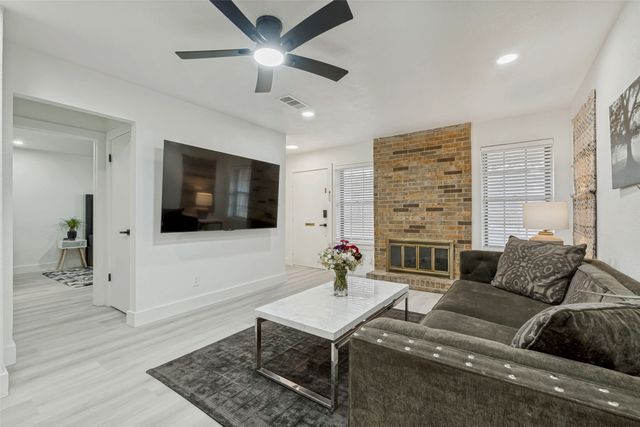 10635 Stone Canyon Road 19, Dallas, TX 75230