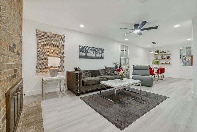 10635 Stone Canyon Road 19, Dallas, TX 75230