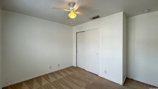 35 CASWELL CIR, San Antonio, TX 78240