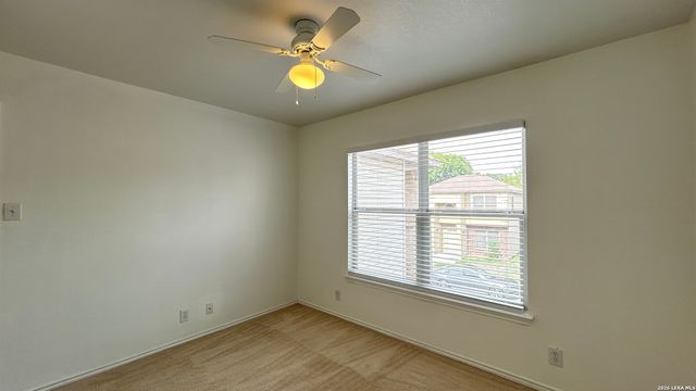 35 CASWELL CIR, San Antonio, TX 78240